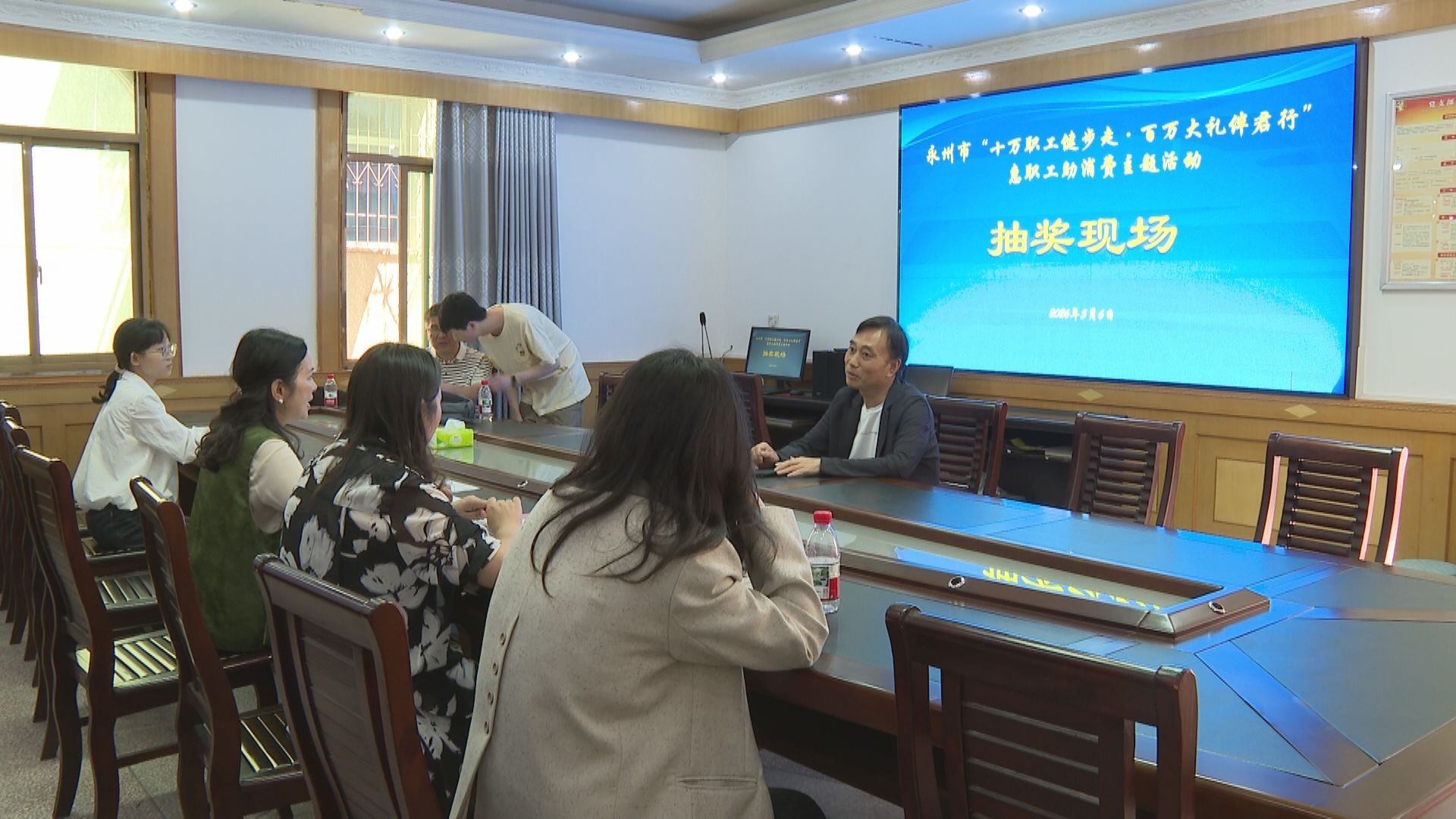 职工健步走-1.jpg