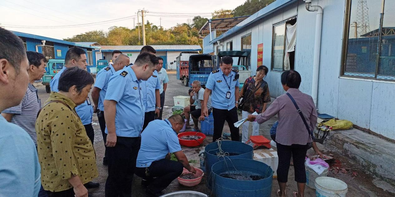 "祁阳市农业农村局副局长张美清介绍道,为确保渔民"退得出""稳得住""